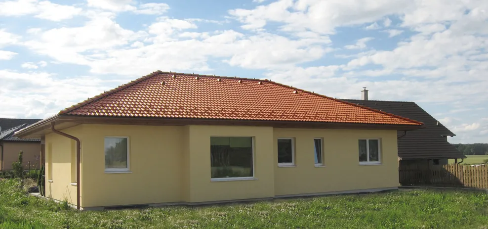 Konstrukce a krov u valbové a polovalbové střechy