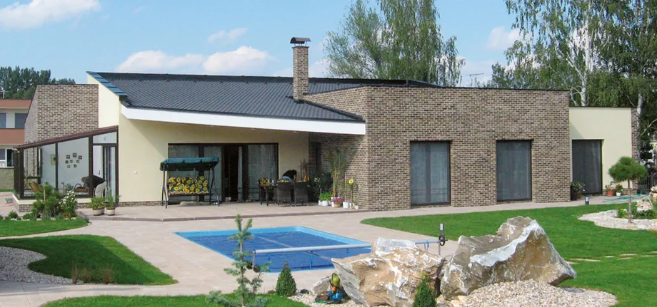 Bungalov s pultovou střechou | BRAMAC