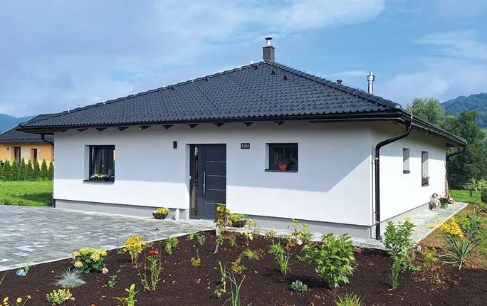 Stanová střecha bungalovu BRAMAC