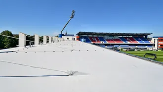 Syntetická fólie Monarplan FM na tribunách fotbalového stadionu Plzeň